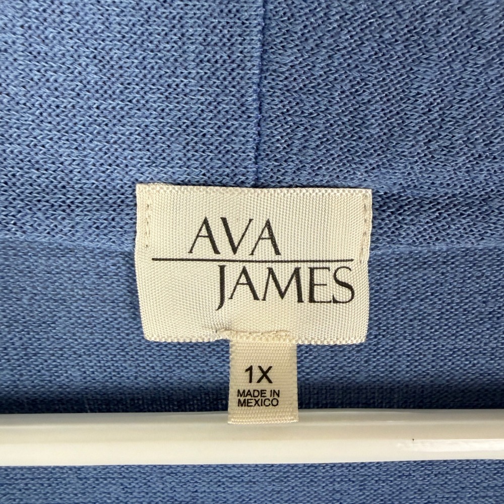Ava James Women's 1X Blue‎ Surplice Wrap Sleeveless Banded Hem Top - Picture 6 of 7